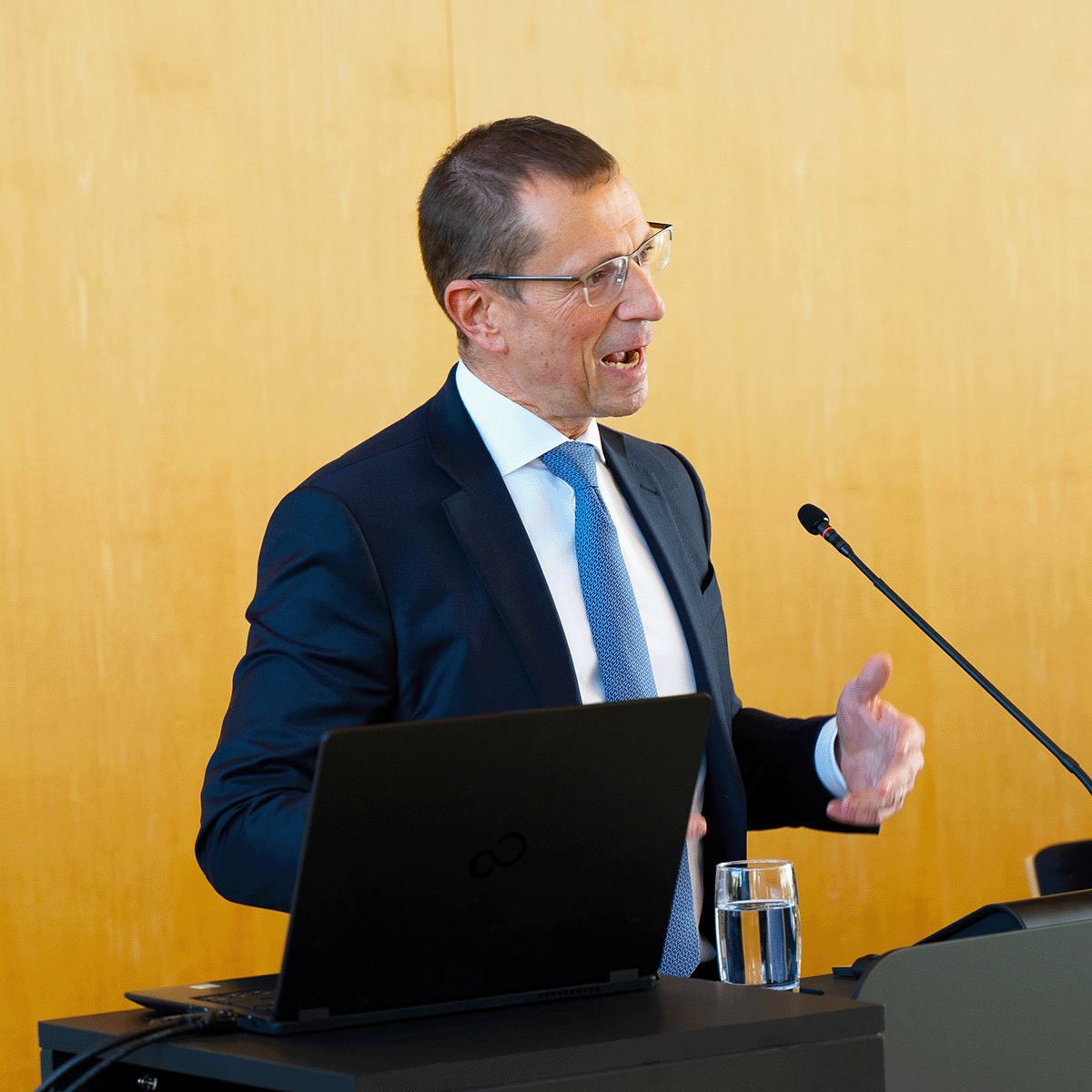 Alexander Kotz am Rednerpult