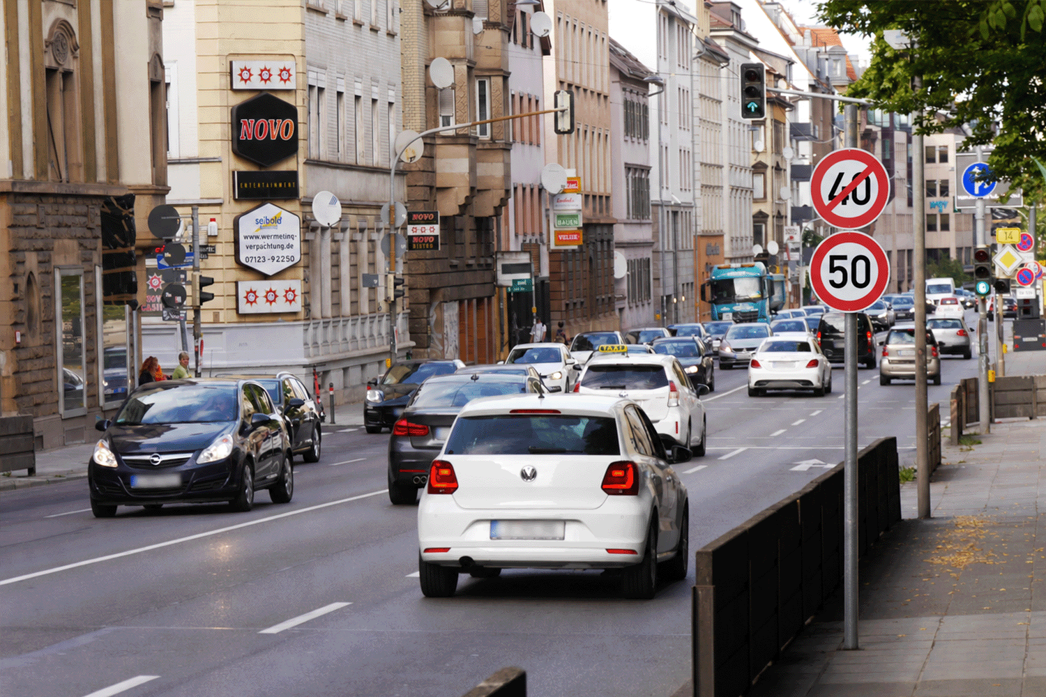 B14 in Stuttgart kurz nach dem Heslacher Tunnel